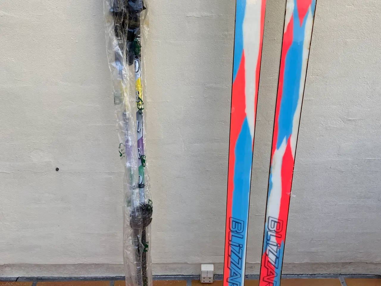 Billede 3 - Langrendsski med skistave.