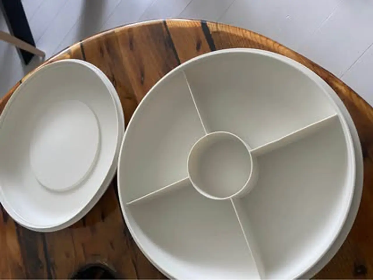 Billede 1 - Tupperware opbevaring med rumdeler og låg