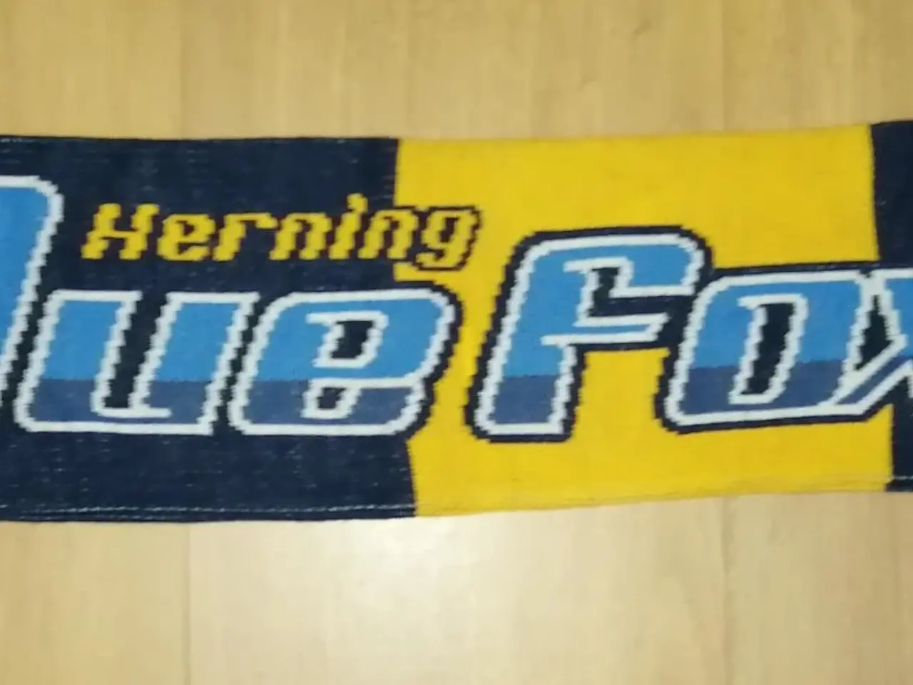 Billede 3 - NYT HERNING BLUE FOX HALSTØRKLÆDE, 150 CM