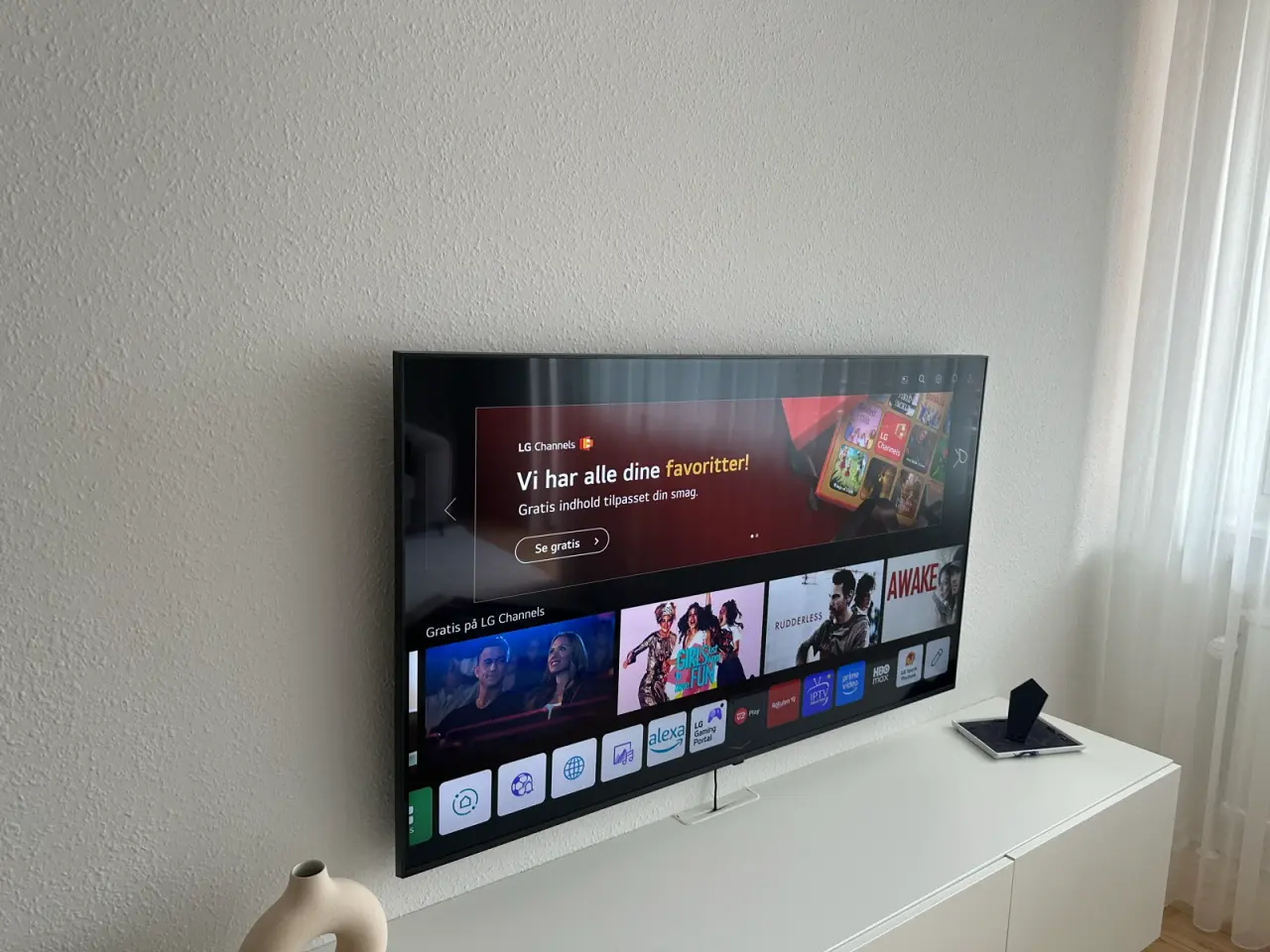 Billede 1 - LG 55” Smart TV – Flot stand