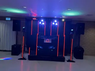 Komplette DJ- og lyssetup