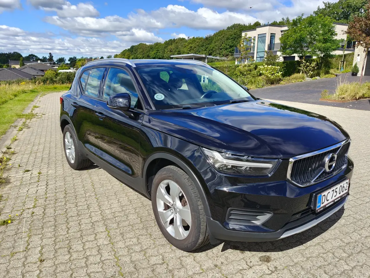 Billede 1 - Volvo XC40 2,0 T4 190 Momentum aut.