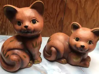 2 katte sparebøsser..