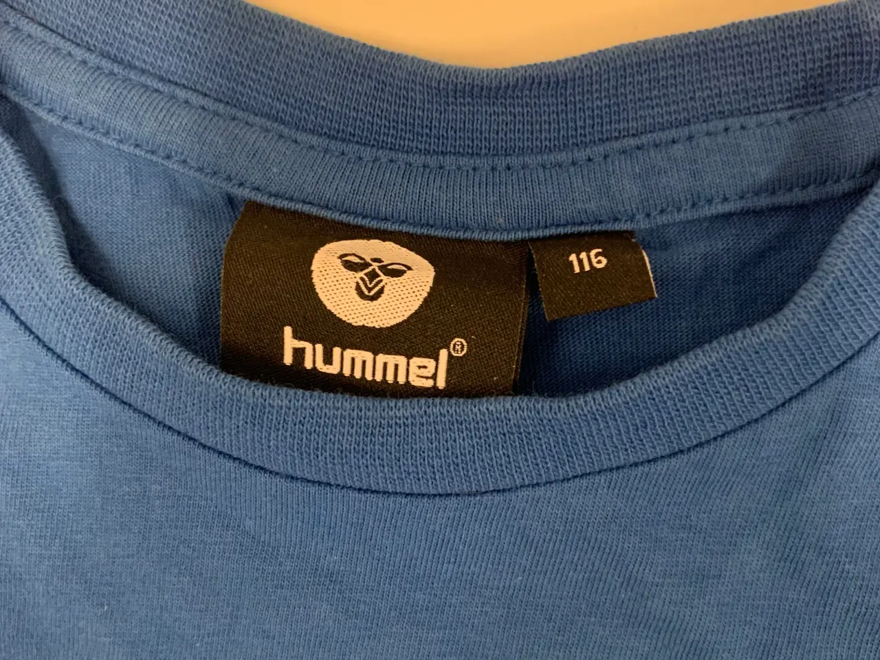 Billede 2 - Hummel t-shirt str 116