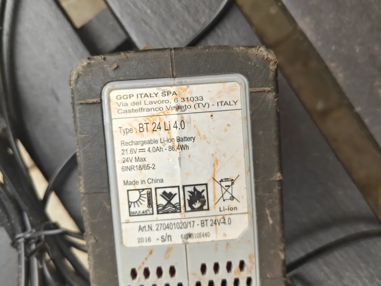 Billede 2 - Batterier med oplader