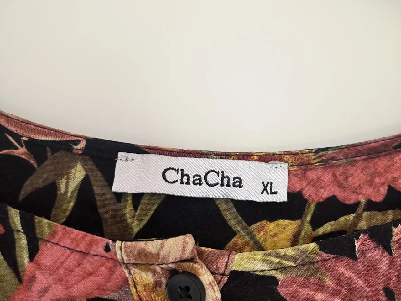Billede 4 - Blomstret bluse fra ChaCha