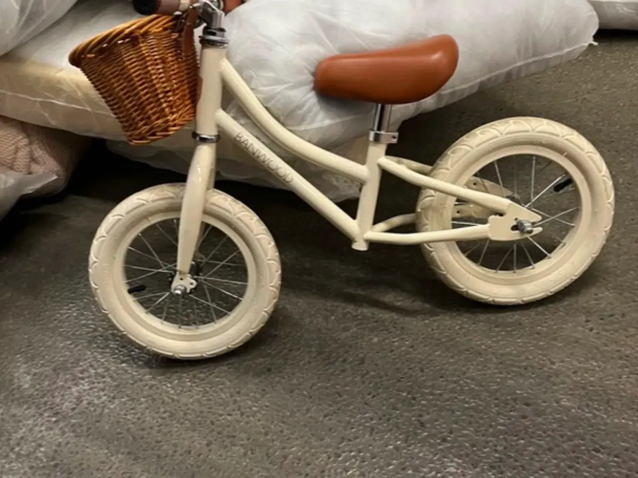 Billede 1 - Banwood løbecykel - first go