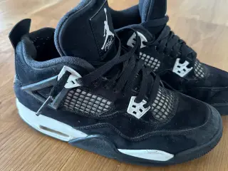 Nike Air Jordan 4 retro