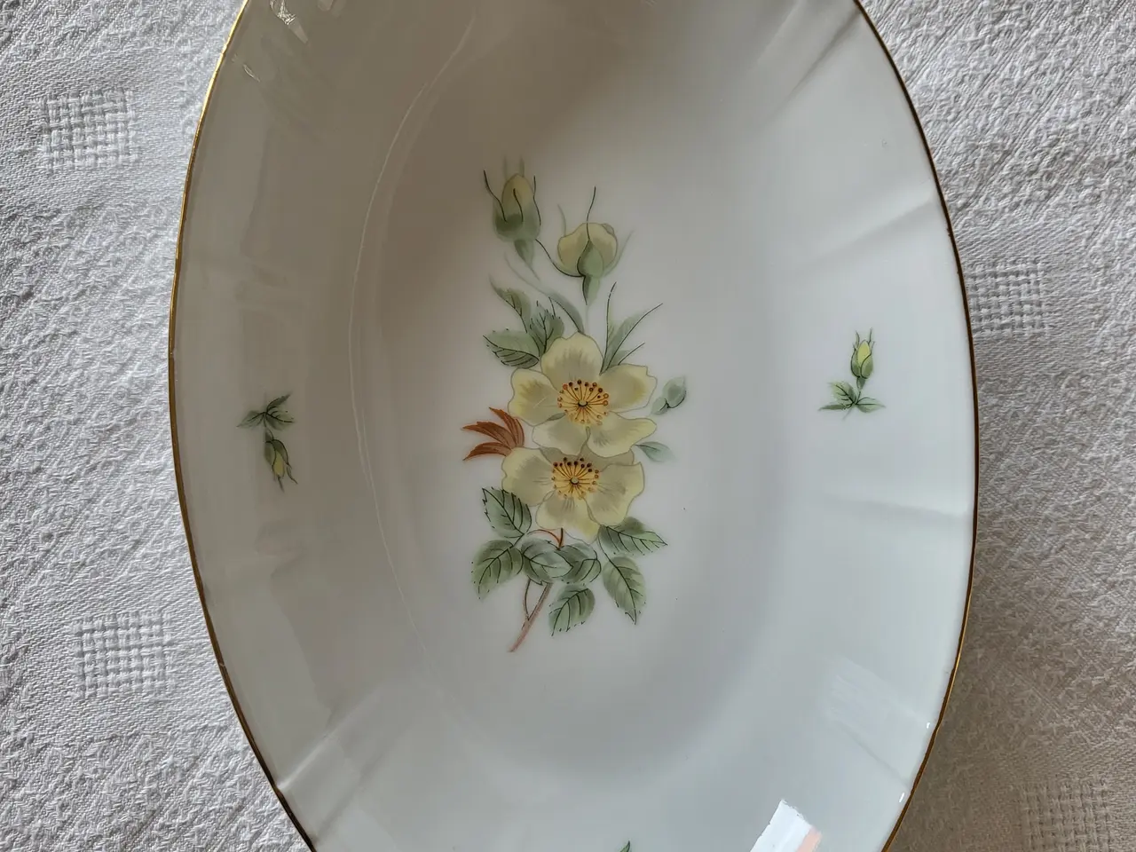 Billede 1 - Smuk og klassisk Bing & Grøndahl "Klitrose" oval