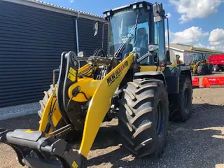 New Holland W110D LR
