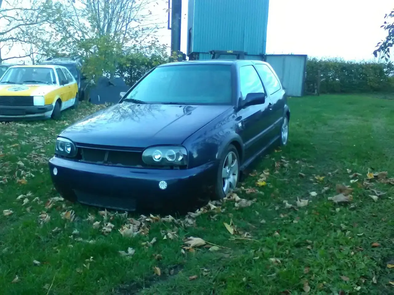 Billede 1 - Vw Golf 3 hel bil til dele.