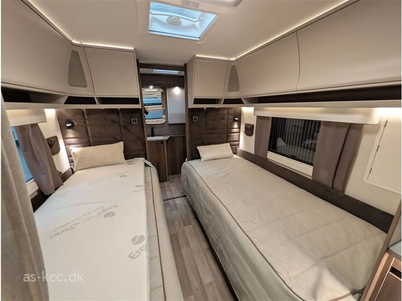 Billede 25 - 2027 - Kabe Royal 600 E TDL KS
