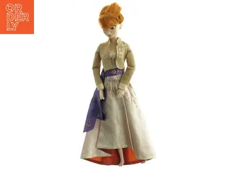 Dukke med gallakjole fra Barbie