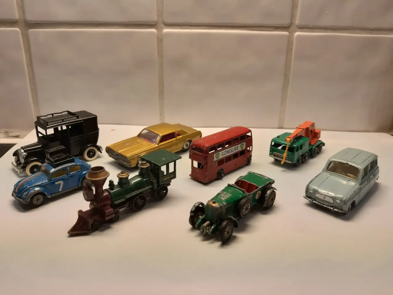 Billede 1 - by Lesney - Dinky Toys - by Lledo.