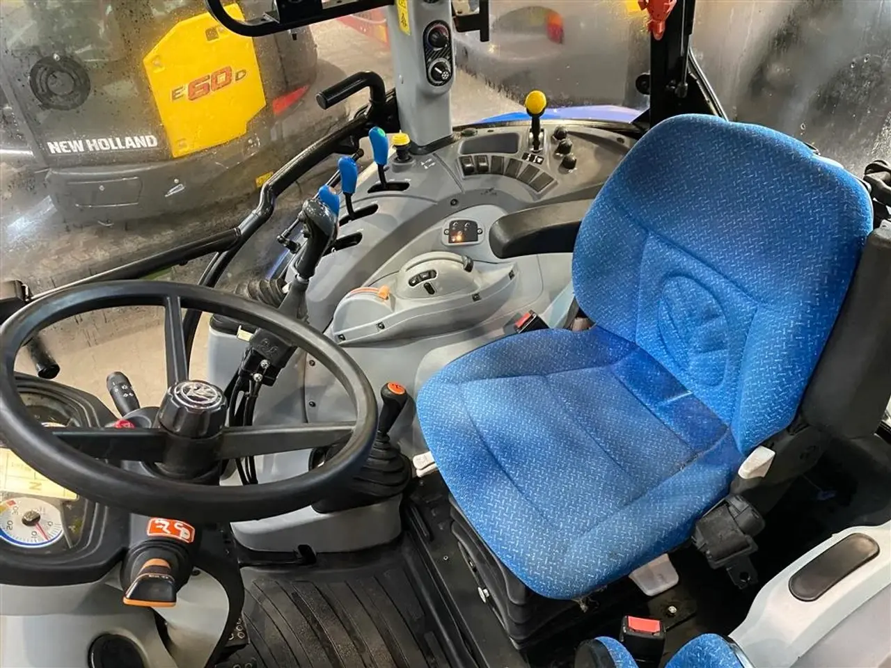 Billede 7 - New Holland T4.95 Med frontlæsser