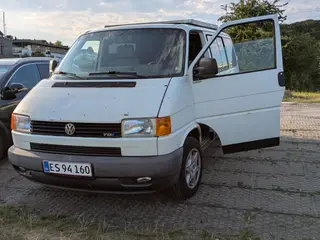 VW T4 med camper indretning.