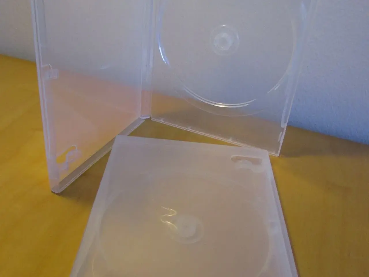 Billede 2 - DVD bokse / plastiklommer