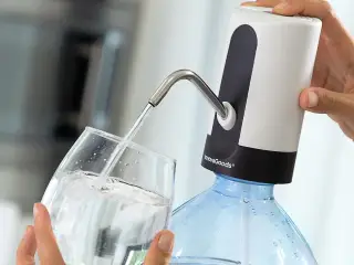 Automatisk genopfyldelig vanddispenser - hvid/sort