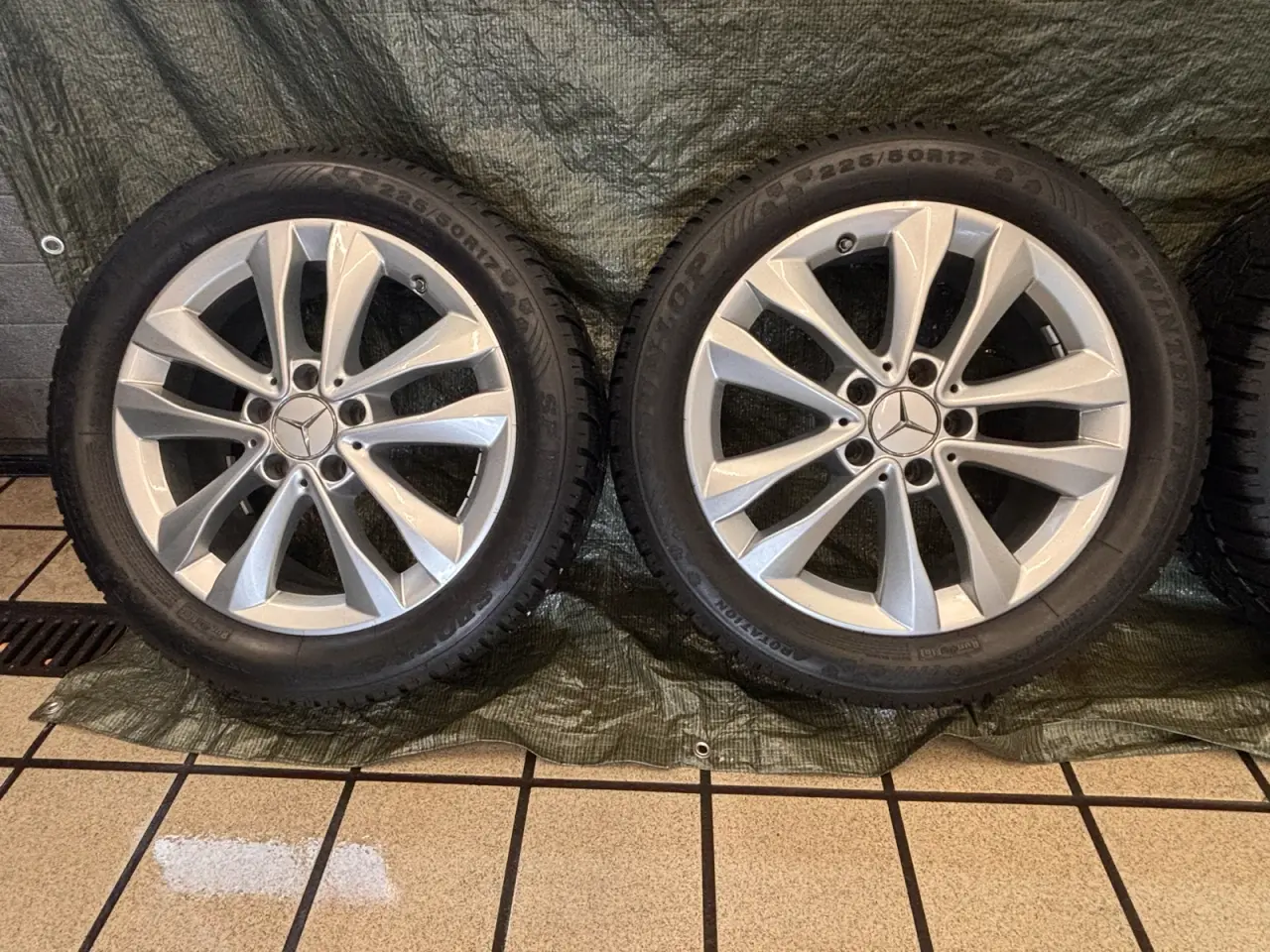 Billede 5 - Sælger de her flotte disse Mercedes Alufælge