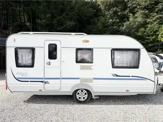 2010 - Adria Adora 472 LU   Enkeltsenge-Lamel-Gulvtemp.-Mover-Telt