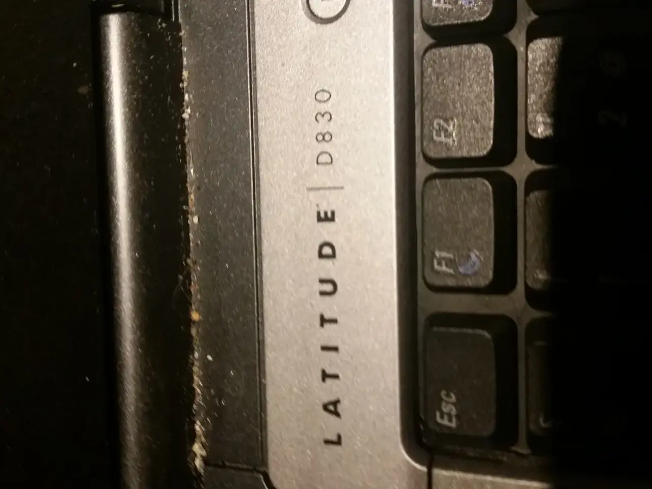 Billede 2 - DELL latitude D830 (reservedele)