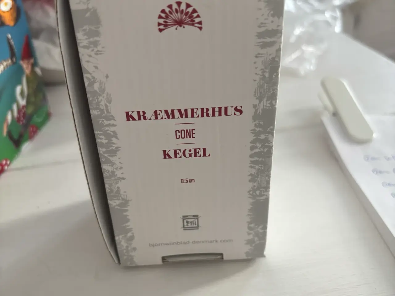 Billede 11 - Bjørn Wiinblad jule kugle, og jule kræmmerhus.