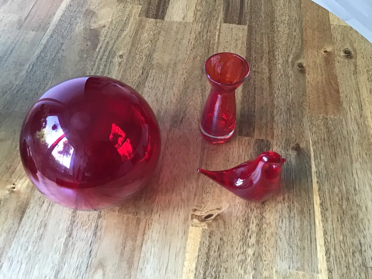 Billede 1 - Rødt tema. Vodkugle. Løgglas. Fugl