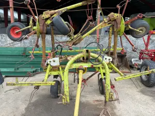 CLAAS Volto 740 H