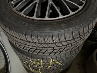 4 komplette vinterhjul til Peugeot 208