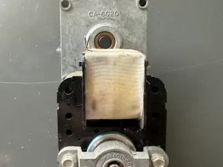 Sneglmotor til pilleovn