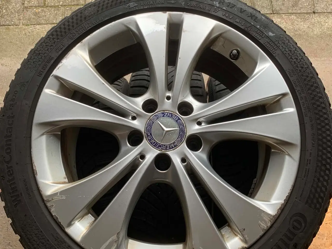 Billede 3 - Original Mercedes alufælge med vinterdæk 17"