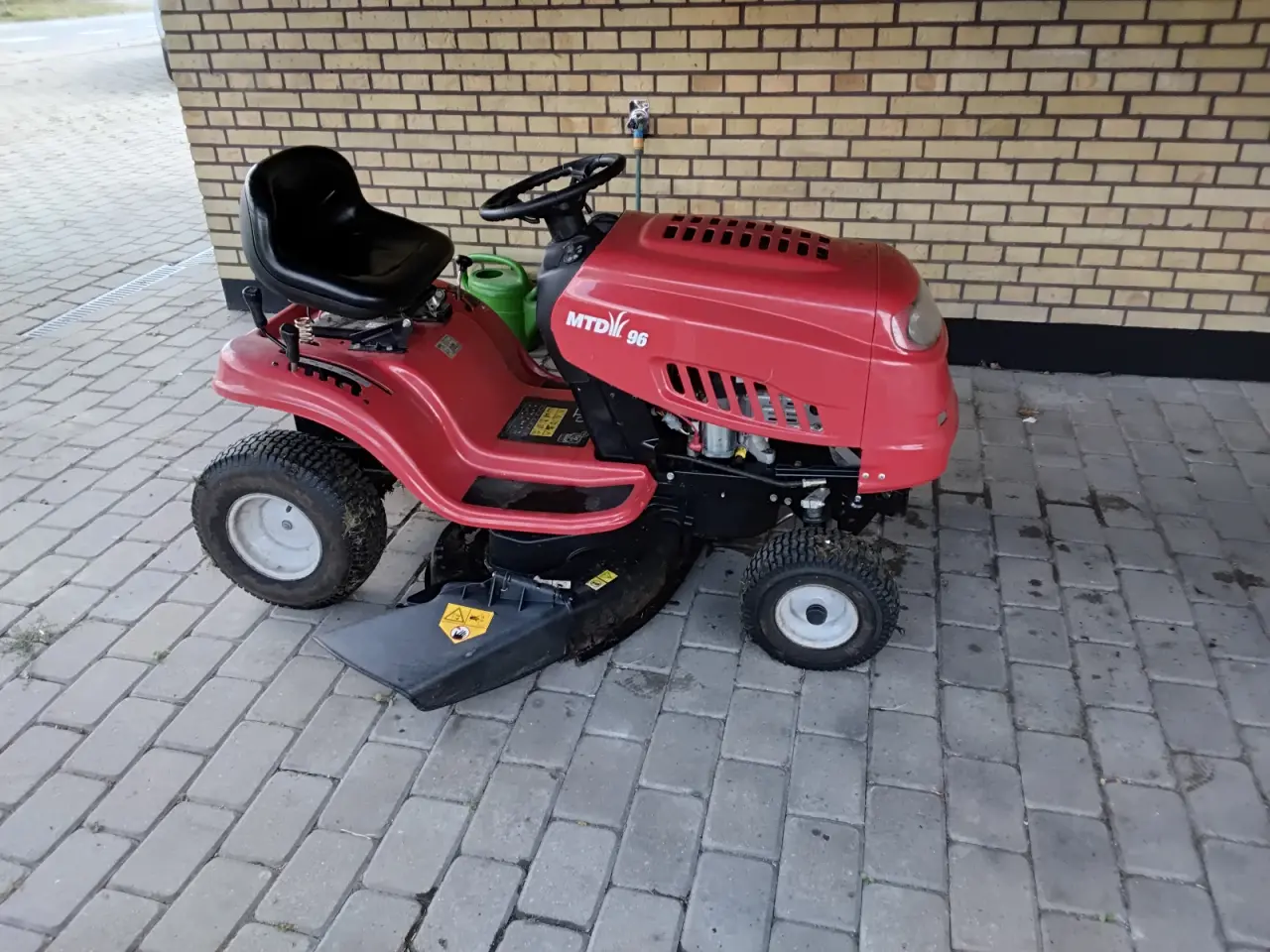 Billede 1 - MTD havetraktor og 4 plæneklippere sælges