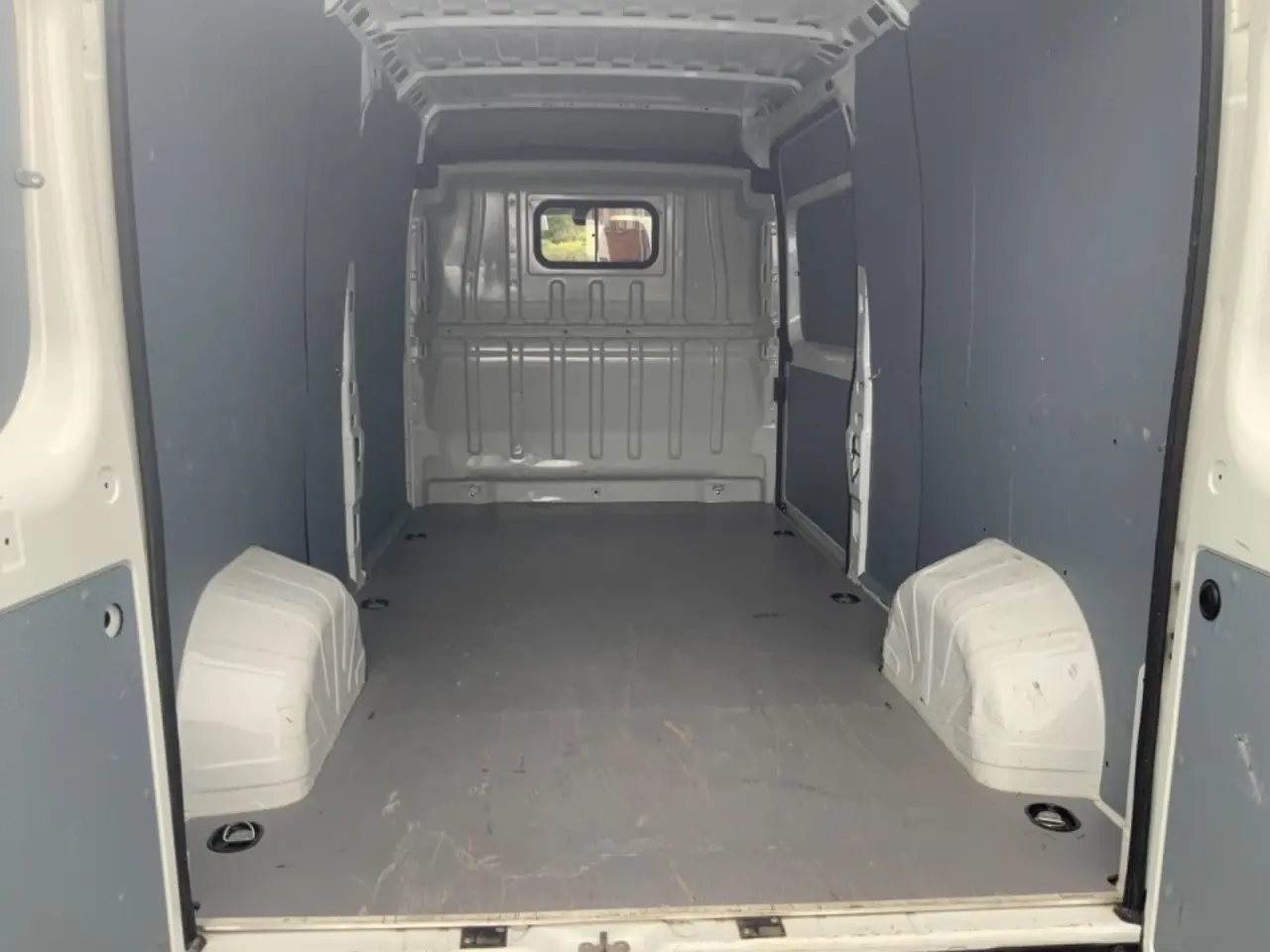Billede 5 - Peugeot Boxer 333 2,2 BlueHDi 140 L3H2 Premium