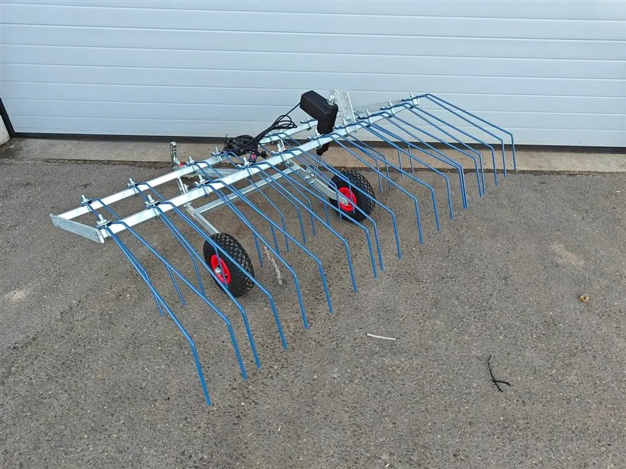 Billede 3 - Anker Bjerre Riven Gårdspladsstrigle 150cm Inkl. elektrisk hæve/sænk og kugletræk