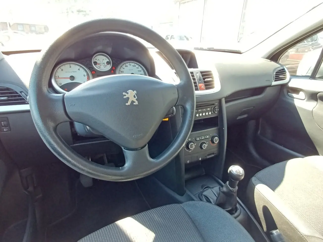 Billede 13 - Peugeot 207 1,6 HDi 90 Comfort+
