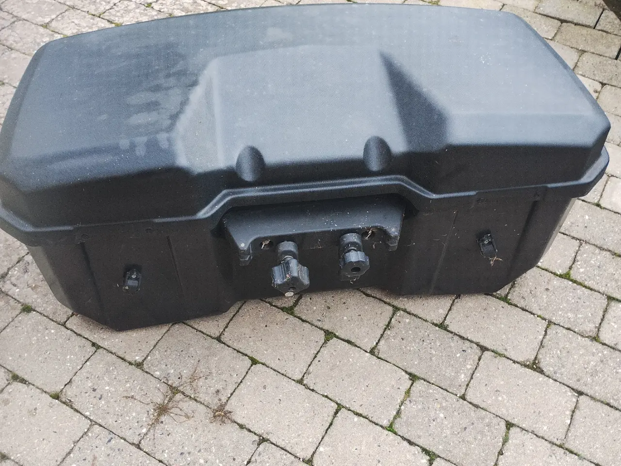 Billede 4 - Cykelholder til 4 cykler samt bagageboks.