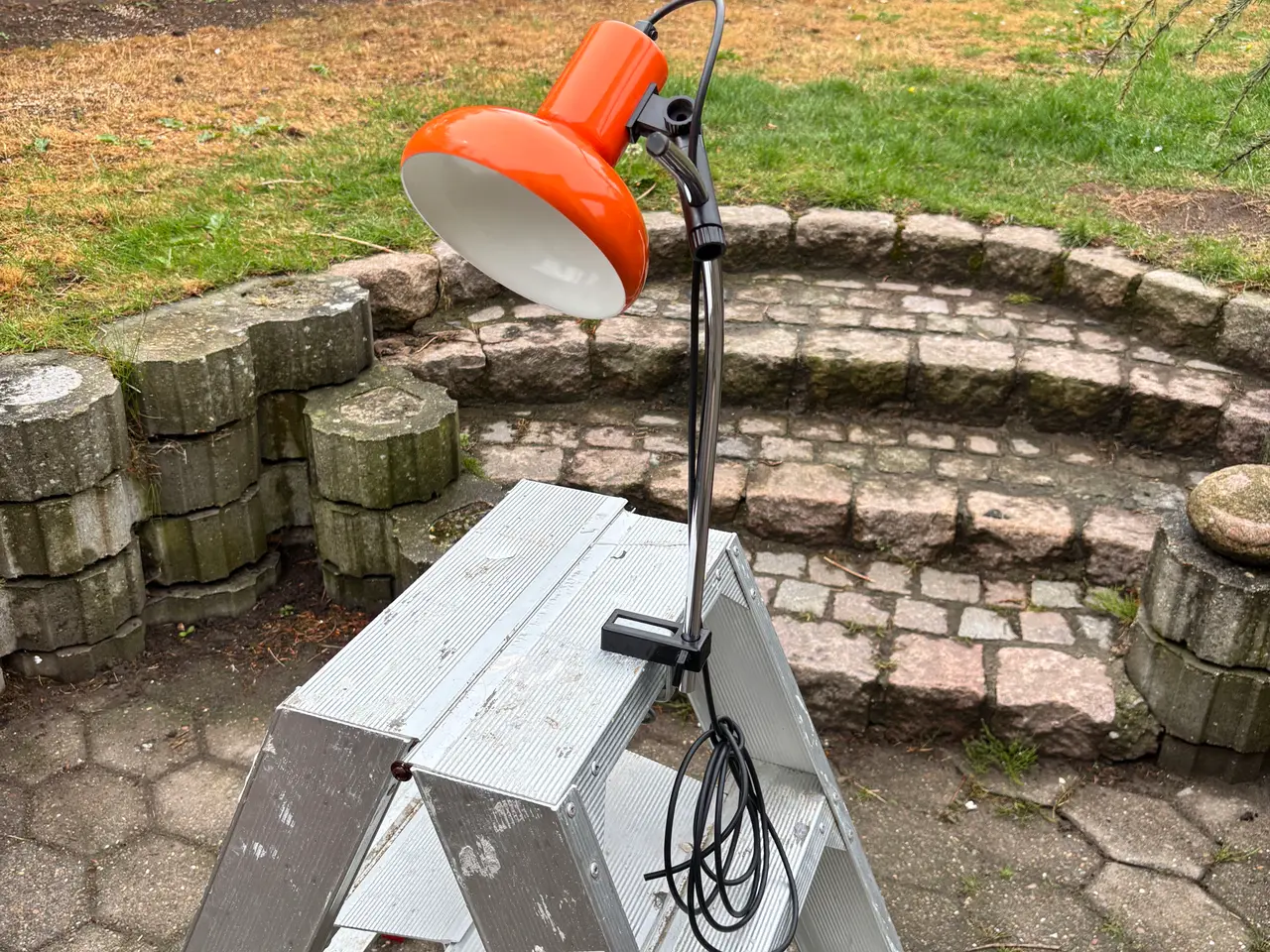 Billede 4 - Istandsat retro arkitektlampe – Orange 70’er ikon
