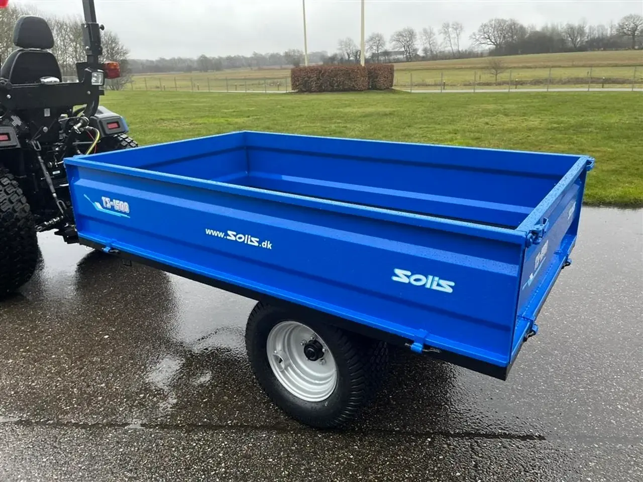 Billede 5 - Solis TS1500 tipvogn med bagtip, aftagelige sider og fine brede dæk.