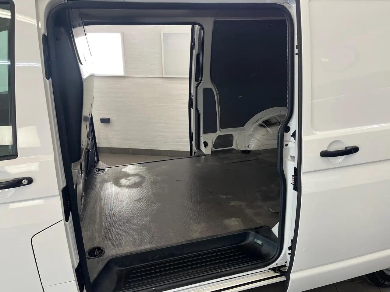 Billede 13 - VW Transporter 2,0 TDi 150 Kassevogn lang