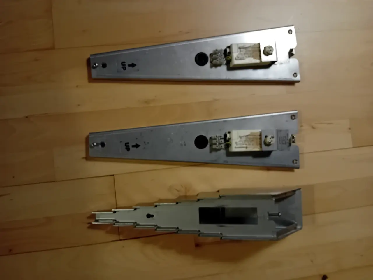 Billede 1 - Bagbeklædning til designerlamper samt et skjold