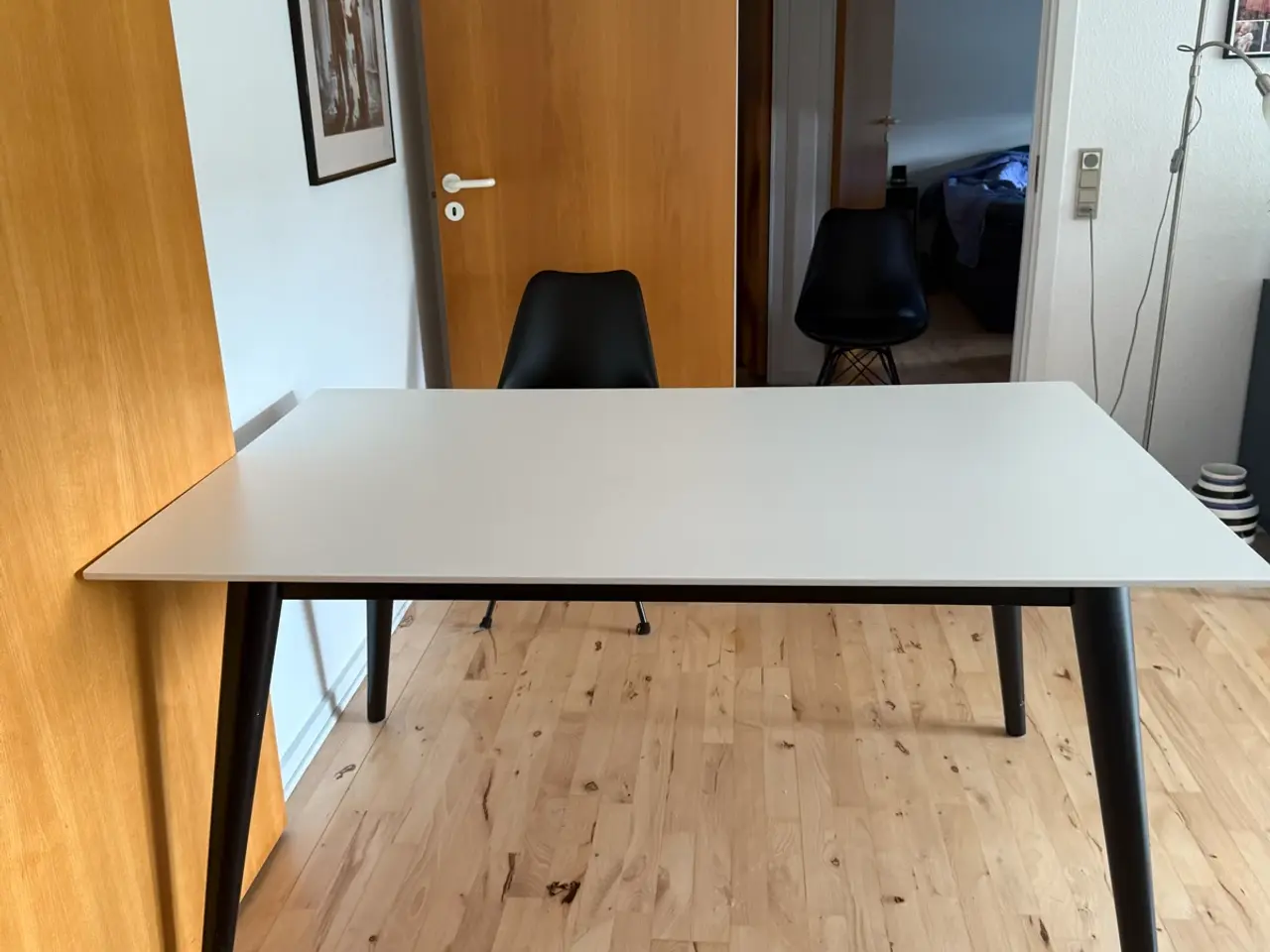 Billede 1 - Spisebord