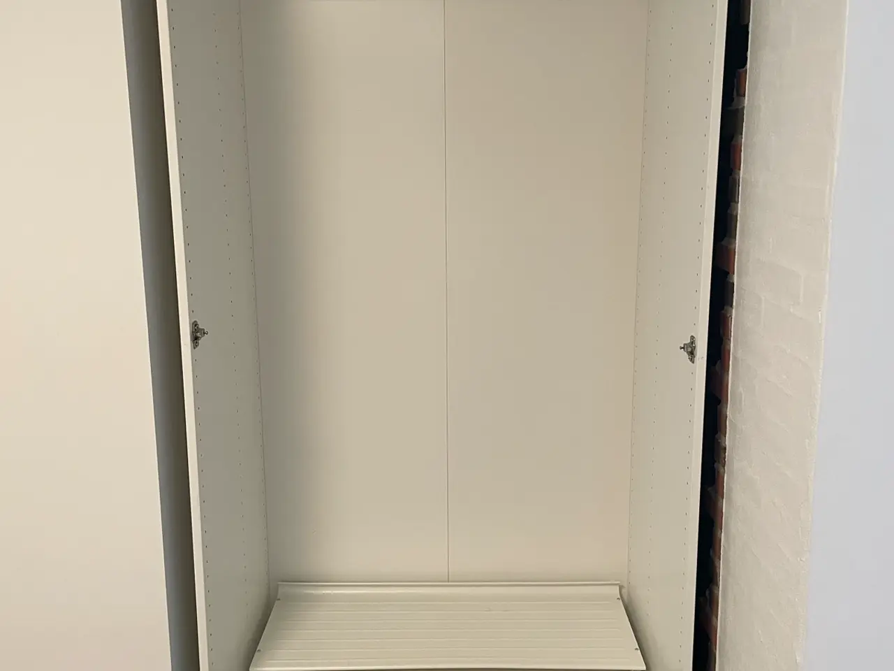 Billede 1 - PAX skab