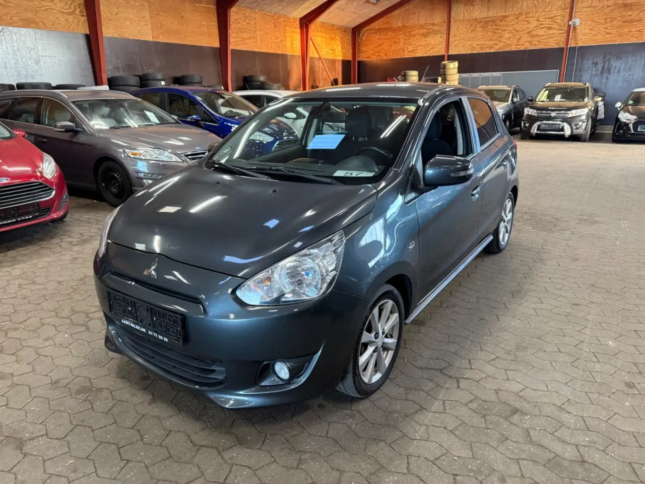 Billede 1 - Mitsubishi Space Star 1,2 Black & White