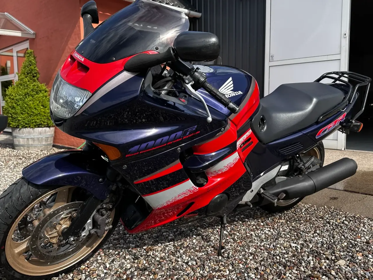 Billede 1 - HONDA CBR 1000F.