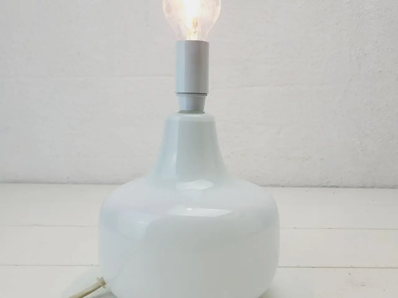 Billede 6 - ⭐️- Vintage Opalglas Bordlampe fra Lyskilde No 20
