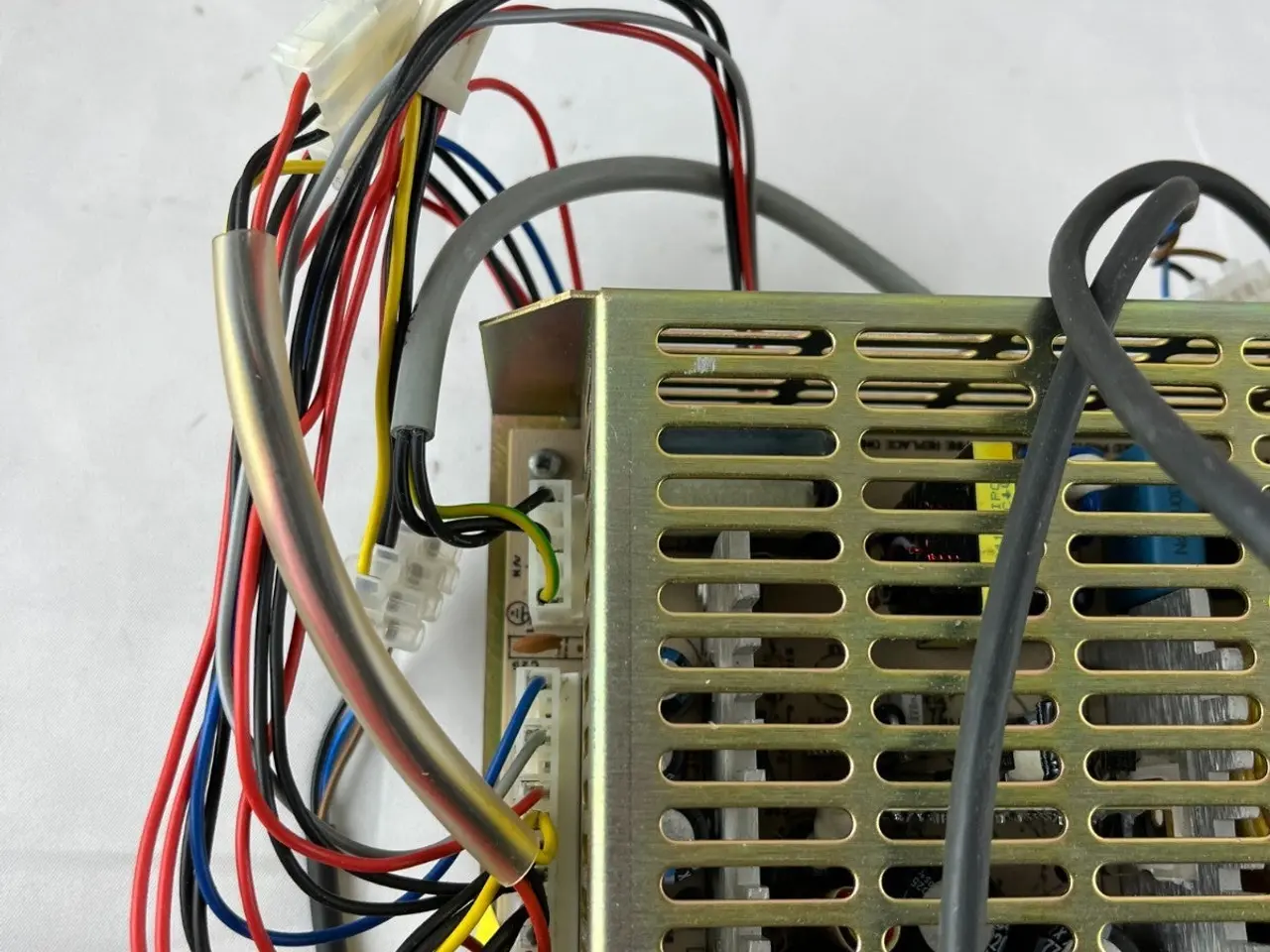 Billede 4 - Artesyn NFS110 Open-Frame AC-DC strømforsyning med