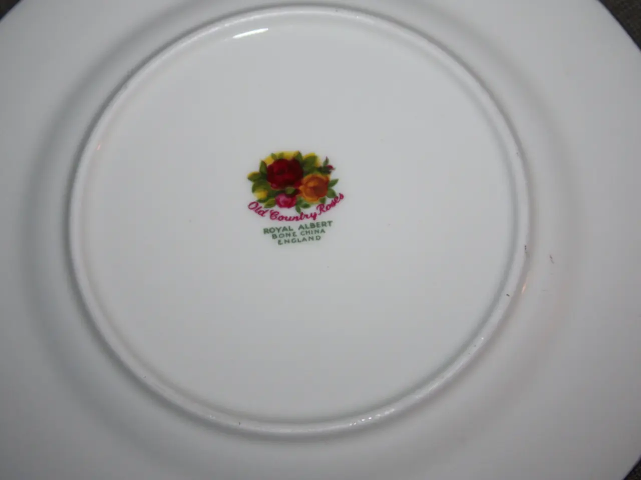 Billede 2 - Tallerken 16 cm Royal Albert Landsby Rose