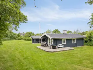 Bjælkehus + carport sælges