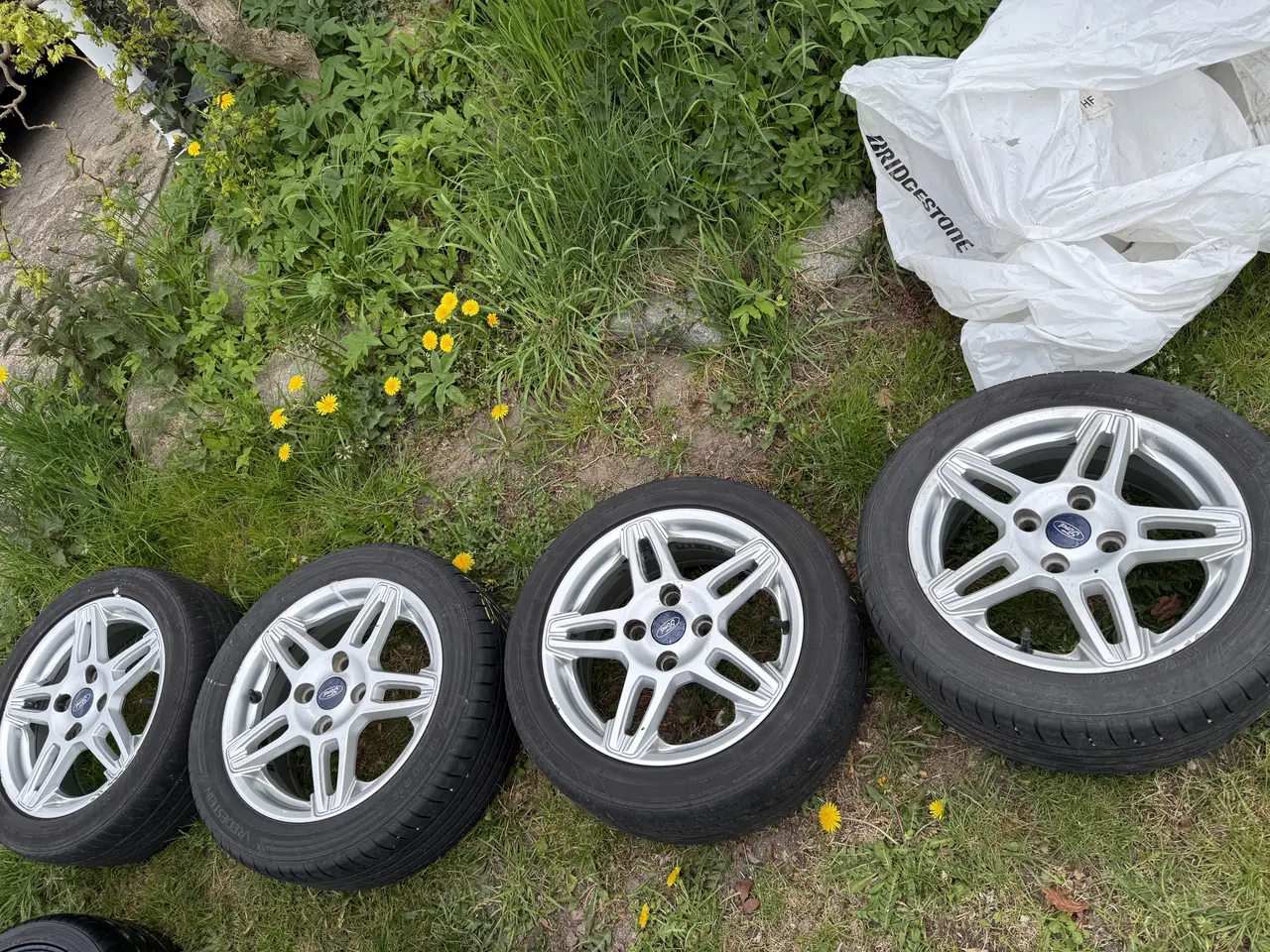 Billede 3 - Sælger std Ford Fiesta fælge 