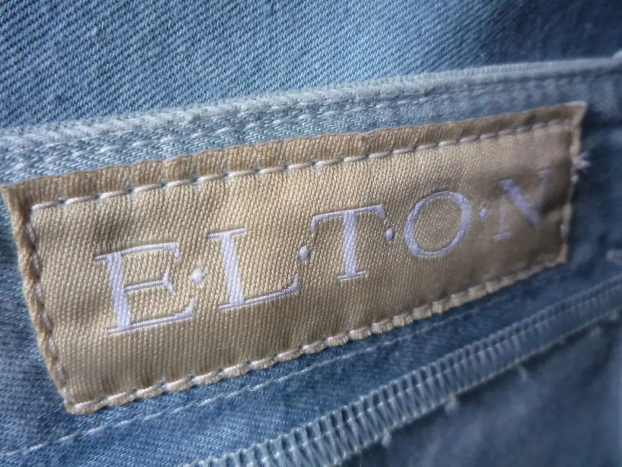 Billede 5 - Super flot nederdel, mrk. ELTON